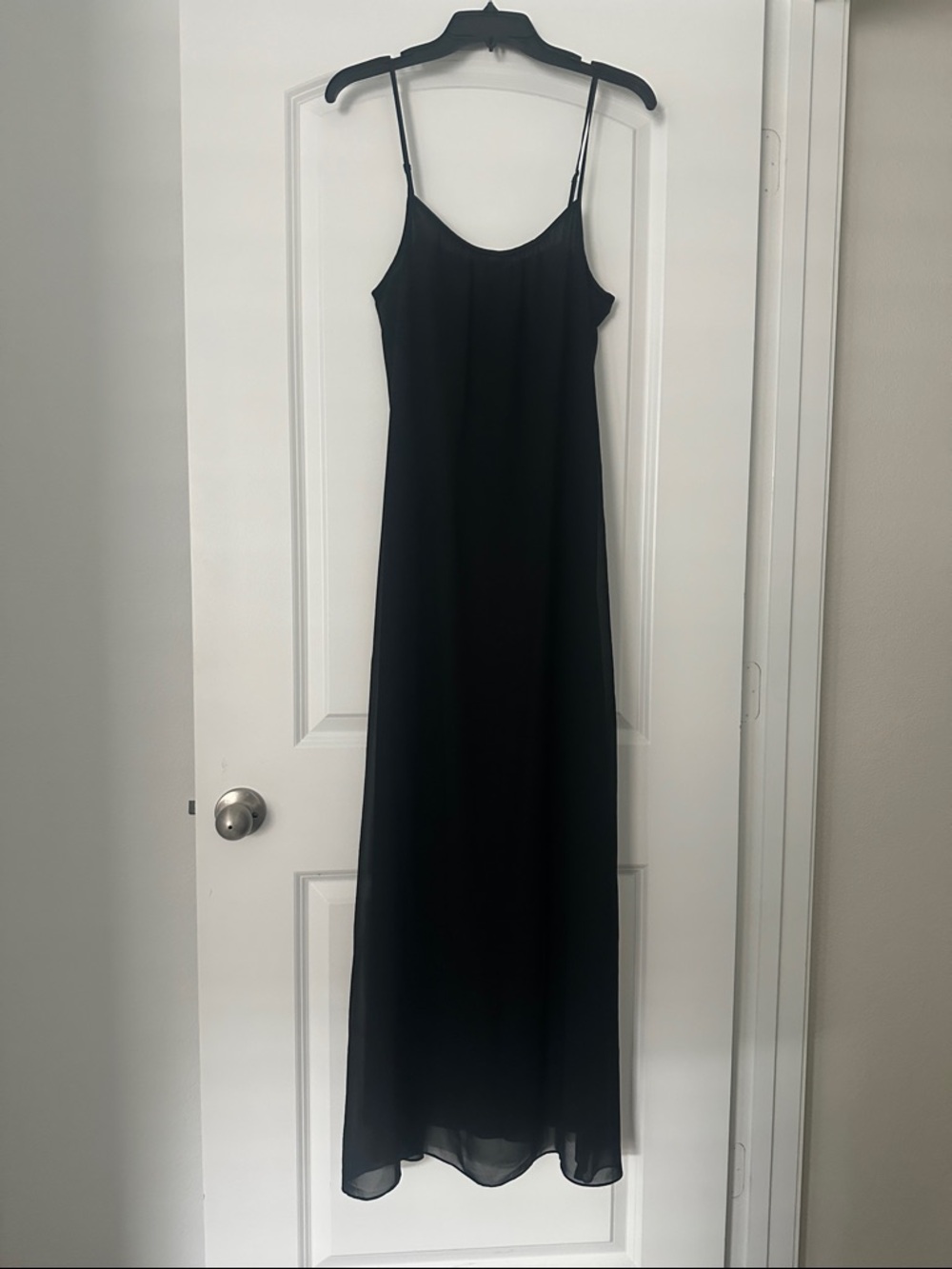 Forever 21 Black Spaghetti-Strap Maxi Dress